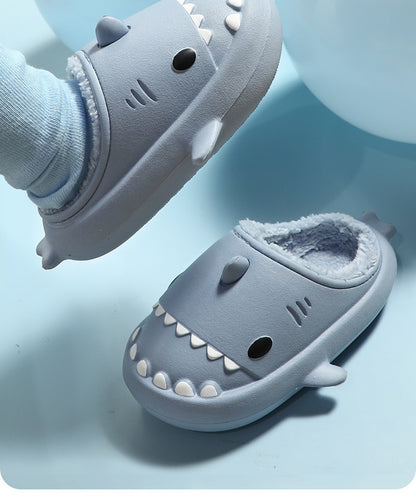 Haai slippers met zachte binnenkant voor kinderen!