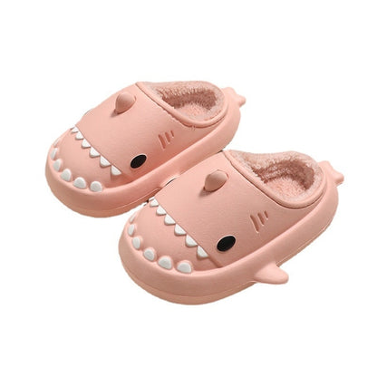 Haai slippers met zachte binnenkant voor kinderen!