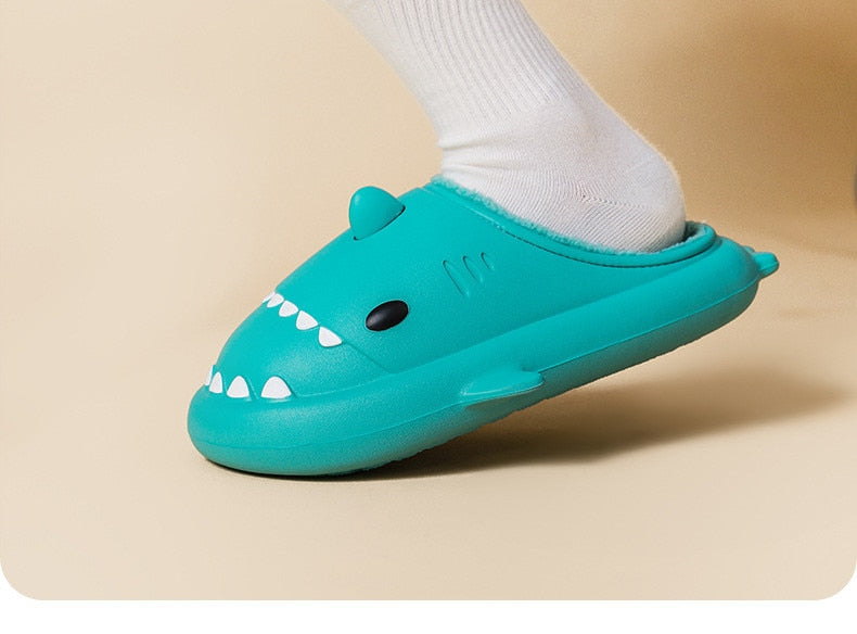 Haai slippers met zachte binnenkant voor kinderen!