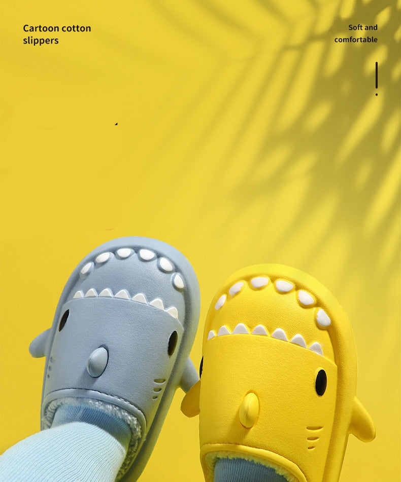 Haai slippers met zachte binnenkant voor kinderen!