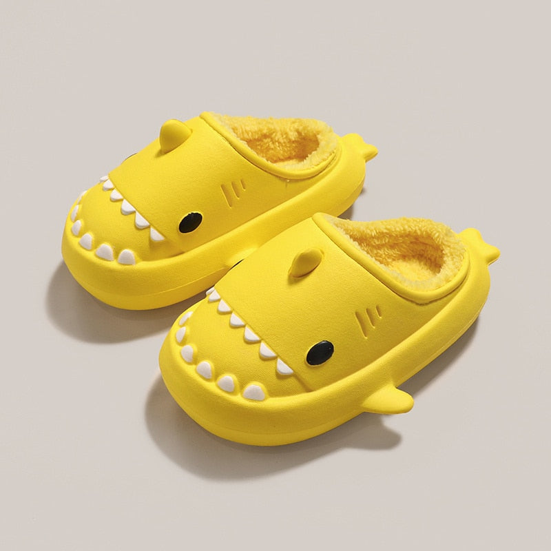 Haai slippers met zachte binnenkant voor kinderen!