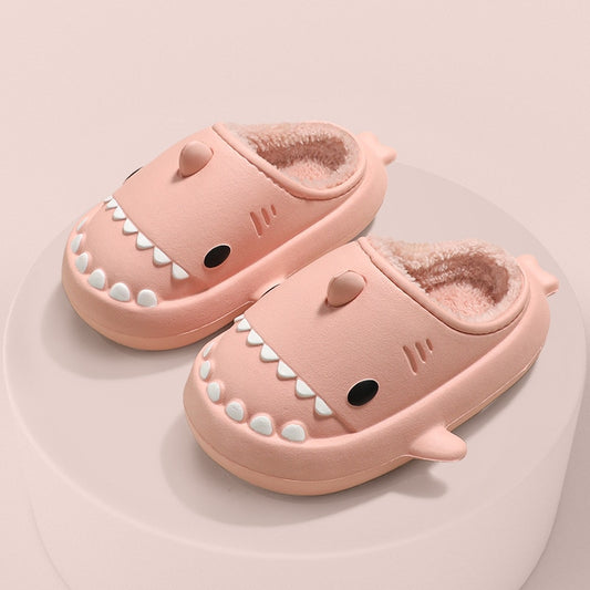 Haai slippers met zachte binnenkant voor kinderen!