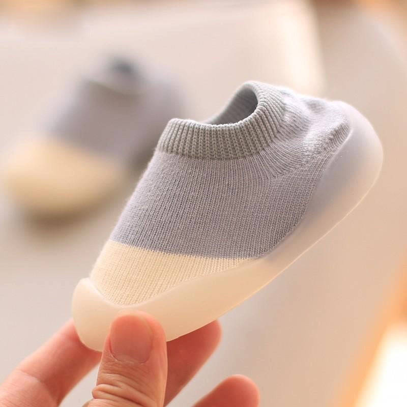 Zachte baby schoenen met rubberen zolen